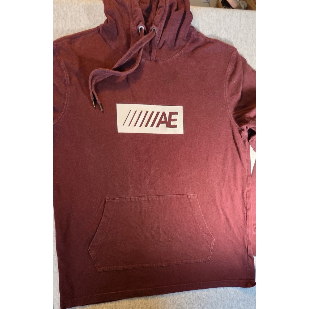American Eagle Mens Maroon Long Sleeve Graphic Hooded Tee Shirt AE Logo Burgundy